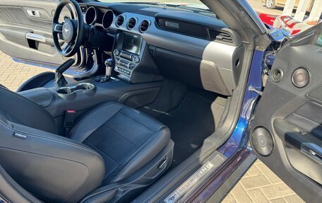 Ford Mustang VI рестайлинг, 2017 год, 3 300 000 рублей, 14 фотография