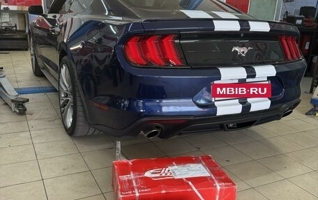 Ford Mustang VI рестайлинг, 2017 год, 3 300 000 рублей, 11 фотография