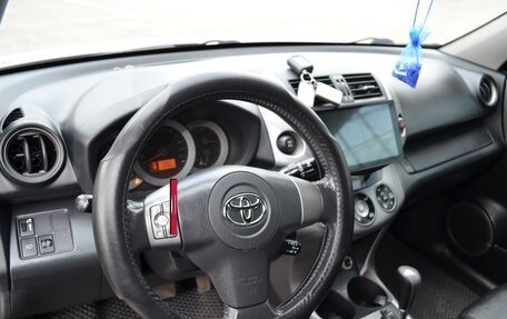 Toyota RAV4, 2006 год, 1 490 000 рублей, 20 фотография