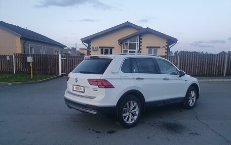 Volkswagen Tiguan II, 2018 год, 3 500 000 рублей, 3 фотография