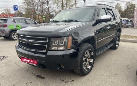 Chevrolet Tahoe III, 2011 год, 2 700 000 рублей, 2 фотография