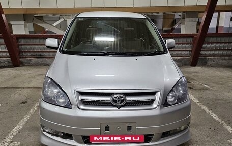 Toyota Ipsum II, 2002 год, 910 000 рублей, 2 фотография