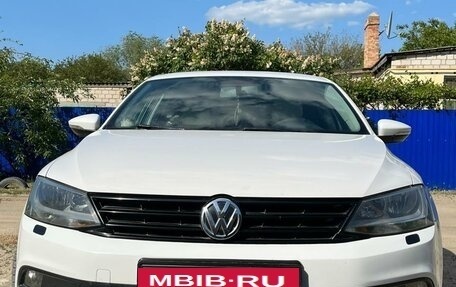 Volkswagen Jetta VI, 2015 год, 1 220 000 рублей, 2 фотография