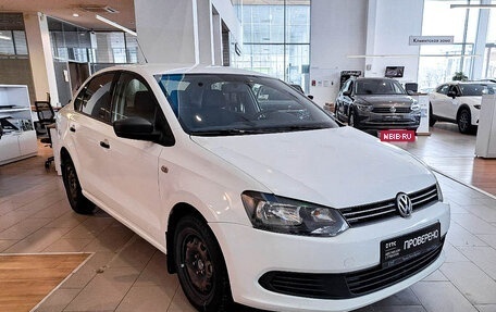 Volkswagen Polo VI (EU Market), 2012 год, 748 000 рублей, 3 фотография