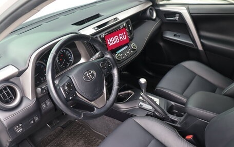 Toyota RAV4, 2016 год, 3 025 000 рублей, 7 фотография