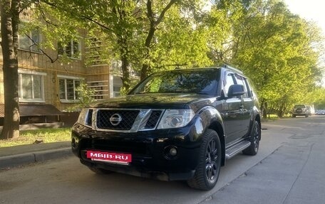 Nissan Pathfinder, 2010 год, 1 450 000 рублей, 2 фотография