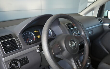 Volkswagen Touran III, 2012 год, 979 000 рублей, 9 фотография