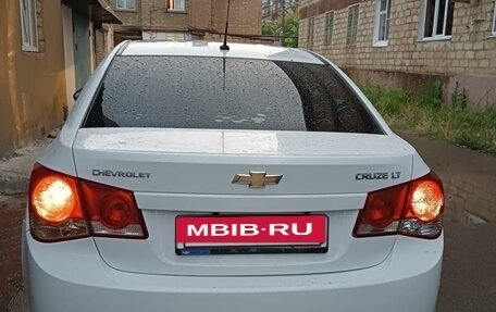 Chevrolet Cruze II, 2010 год, 859 000 рублей, 2 фотография