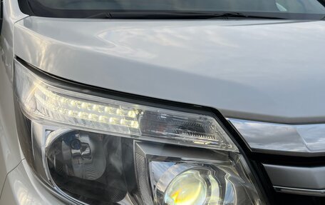 Toyota Noah III, 2014 год, 2 100 000 рублей, 11 фотография