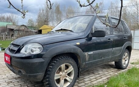 Chevrolet Niva I рестайлинг, 2011 год, 610 000 рублей, 1 фотография