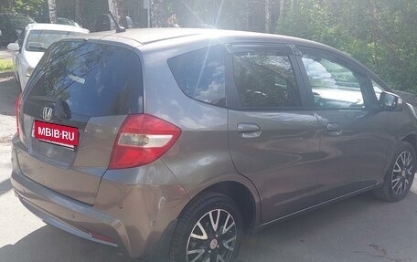 Honda Jazz II рестайлинг, 2011 год, 1 200 000 рублей, 4 фотография