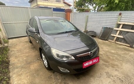 Opel Astra J, 2011 год, 900 000 рублей, 5 фотография