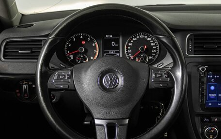 Volkswagen Jetta VI, 2014 год, 1 050 000 рублей, 13 фотография