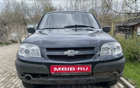 Chevrolet Niva I рестайлинг, 2011 год, 610 000 рублей, 2 фотография