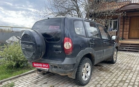 Chevrolet Niva I рестайлинг, 2011 год, 610 000 рублей, 5 фотография