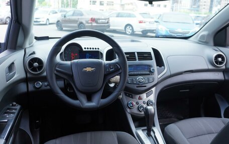 Chevrolet Aveo III, 2013 год, 889 000 рублей, 6 фотография