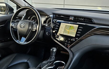 Toyota Camry, 2020 год, 3 450 000 рублей, 14 фотография