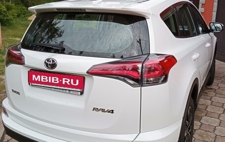 Toyota RAV4, 2017 год, 2 850 000 рублей, 9 фотография