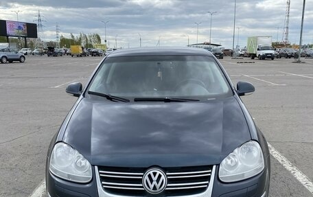 Volkswagen Jetta VI, 2010 год, 628 000 рублей, 2 фотография