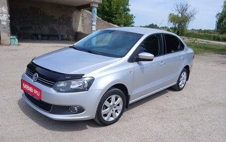 Volkswagen Polo VI (EU Market), 2012 год, 980 000 рублей, 1 фотография