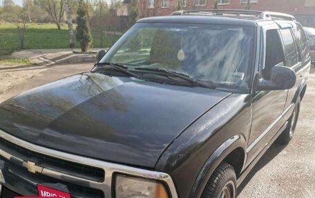 Chevrolet Blazer II рестайлинг, 1995 год, 300 000 рублей, 1 фотография