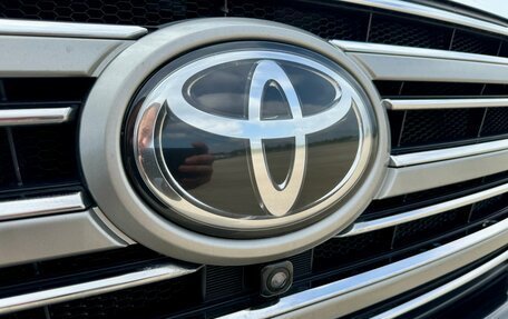 Toyota Land Cruiser 200, 2016 год, 7 680 000 рублей, 26 фотография