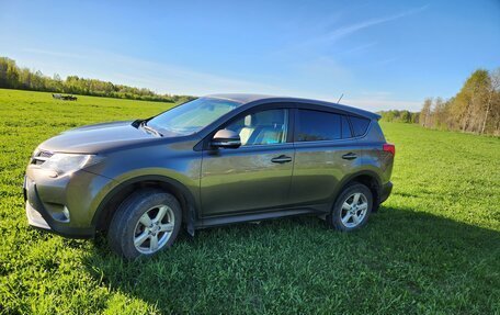 Toyota RAV4, 2013 год, 2 310 000 рублей, 3 фотография