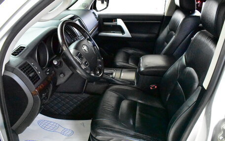 Toyota Land Cruiser 200, 2011 год, 3 380 000 рублей, 6 фотография