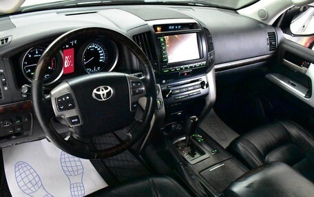 Toyota Land Cruiser 200, 2011 год, 3 380 000 рублей, 9 фотография