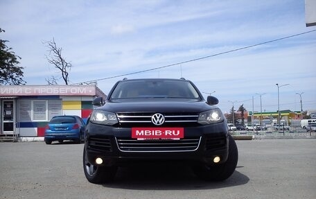 Volkswagen Touareg III, 2011 год, 2 399 000 рублей, 3 фотография