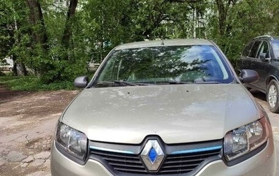 Renault Logan II, 2015 год, 810 000 рублей, 1 фотография