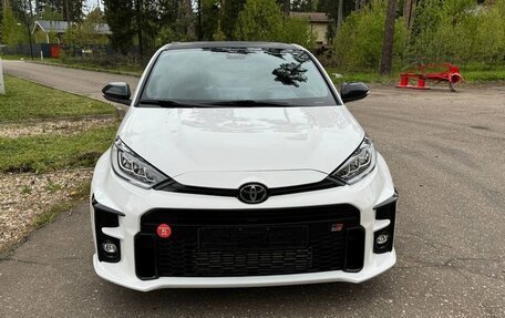 Toyota Yaris, 2020 год, 5 299 000 рублей, 3 фотография