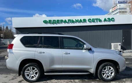 Toyota Land Cruiser Prado 150 рестайлинг 2, 2012 год, 3 100 000 рублей, 2 фотография