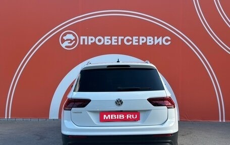 Volkswagen Tiguan II, 2019 год, 2 649 000 рублей, 6 фотография