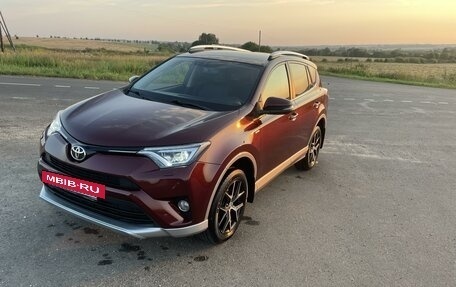 Toyota RAV4, 2017 год, 2 700 000 рублей, 6 фотография