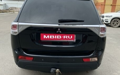 Mitsubishi Outlander III рестайлинг 3, 2013 год, 1 950 000 рублей, 6 фотография