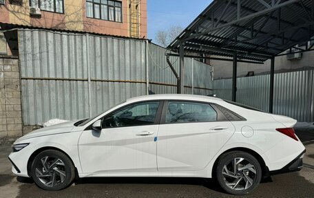 Hyundai Elantra, 2024 год, 3 300 000 рублей, 6 фотография