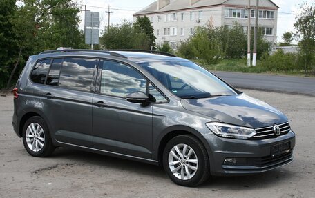 Volkswagen Touran III, 2019 год, 2 420 000 рублей, 3 фотография