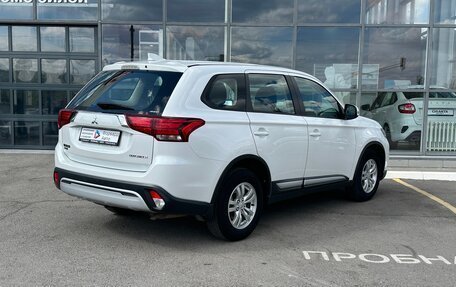 Mitsubishi Outlander III рестайлинг 3, 2019 год, 2 499 990 рублей, 4 фотография