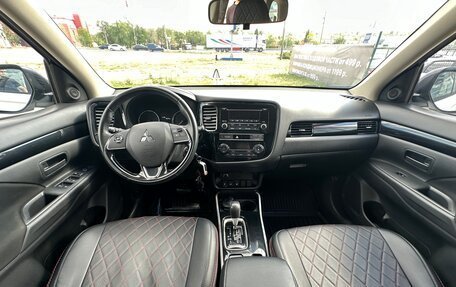 Mitsubishi Outlander III рестайлинг 3, 2019 год, 2 499 990 рублей, 13 фотография