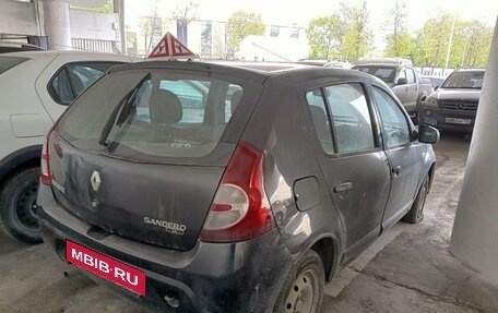 Renault Sandero I, 2013 год, 300 000 рублей, 3 фотография