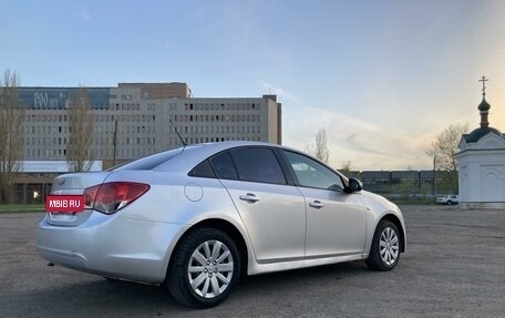 Chevrolet Cruze II, 2009 год, 598 000 рублей, 4 фотография