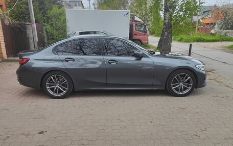 BMW 3 серия, 2019 год, 3 200 000 рублей, 13 фотография