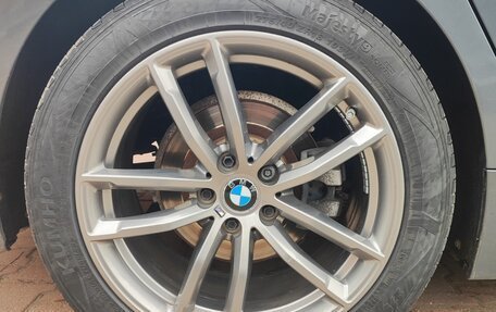 BMW 3 серия, 2019 год, 3 200 000 рублей, 17 фотография