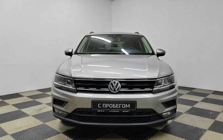 Volkswagen Tiguan II, 2019 год, 2 736 000 рублей, 2 фотография