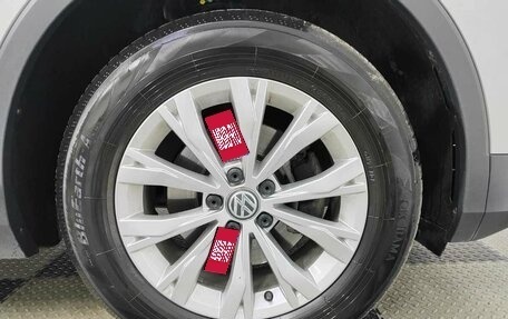 Volkswagen Tiguan II, 2019 год, 2 736 000 рублей, 12 фотография