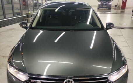 Volkswagen Passat B8 рестайлинг, 2017 год, 3 350 000 рублей, 5 фотография