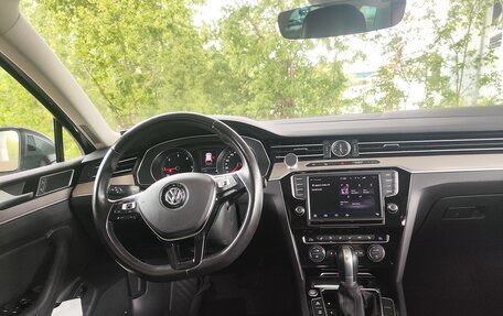 Volkswagen Passat B8 рестайлинг, 2017 год, 3 350 000 рублей, 19 фотография