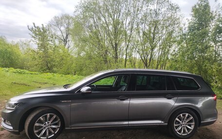 Volkswagen Passat B8 рестайлинг, 2017 год, 3 350 000 рублей, 16 фотография