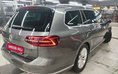 Volkswagen Passat B8 рестайлинг, 2017 год, 3 350 000 рублей, 11 фотография